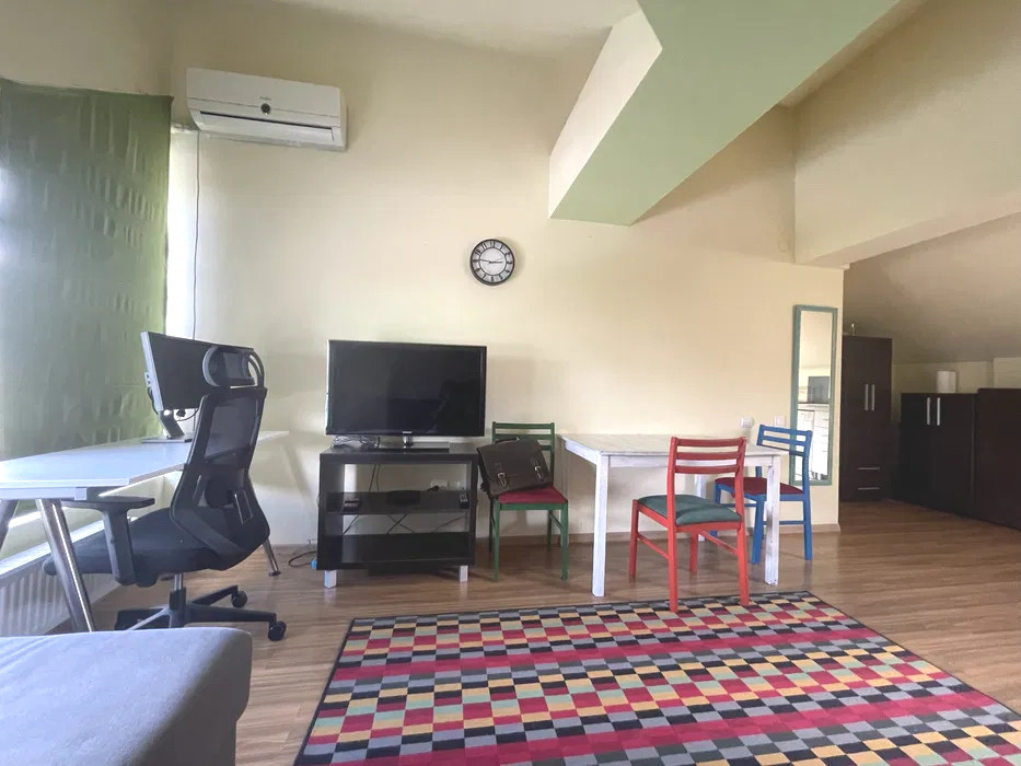 Apartament cu 3 camere, 64 mp, parcare, balcon, zona Tautiului