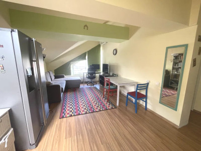 Apartament cu 3 camere, 64 mp, parcare, balcon, zona Tautiului