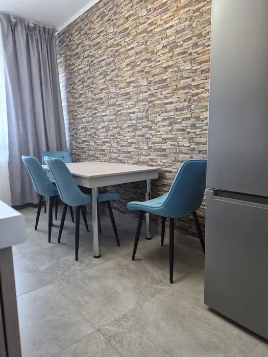 Apartament 2 camere, parcare subterana, etaj intermediar, zona Terra!
