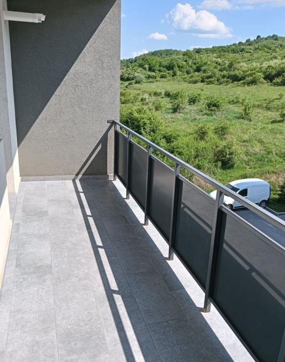 Apartament 2 camere, parcare subterana, etaj intermediar, zona Terra!