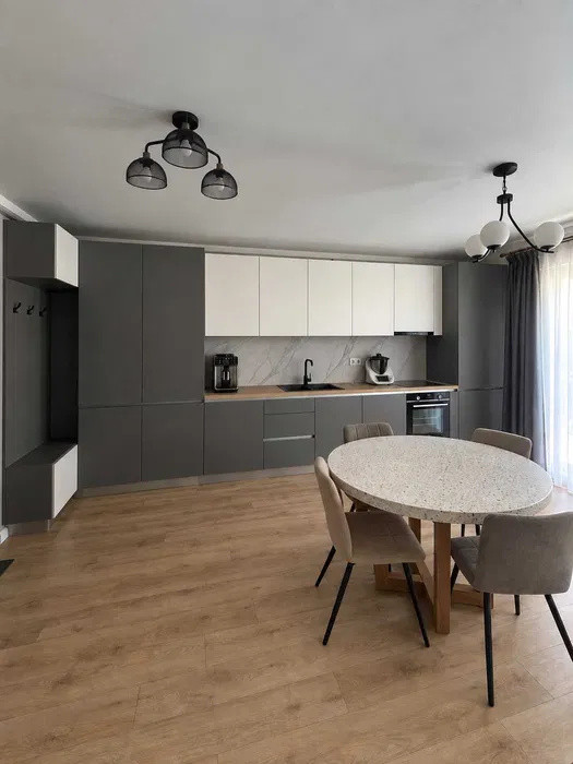 Apartament finisat modern, bloc nou, zona KIK