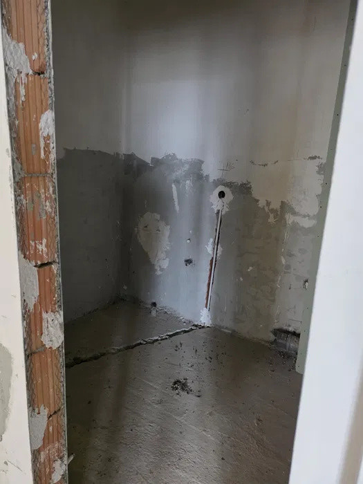 Apartament semifinisat, cu CF, parcare subterana, zona Teilor