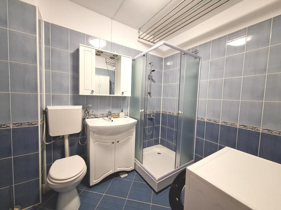 Apartament la etaj intermediar, 48 mp, balcon, zona JYSK, Floresti