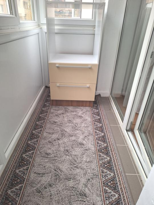 Apartament la etaj intermediar, 48 mp, balcon, zona JYSK, Floresti