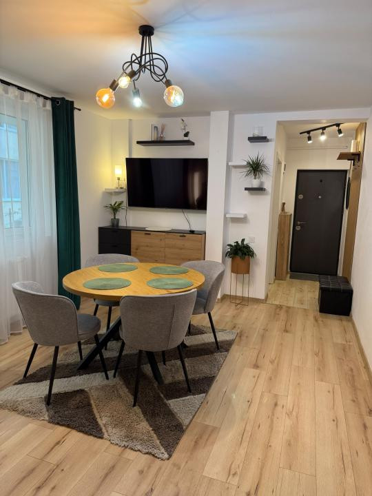 Apartament in bloc nou, finisat modern, parcare, zona Eroilor