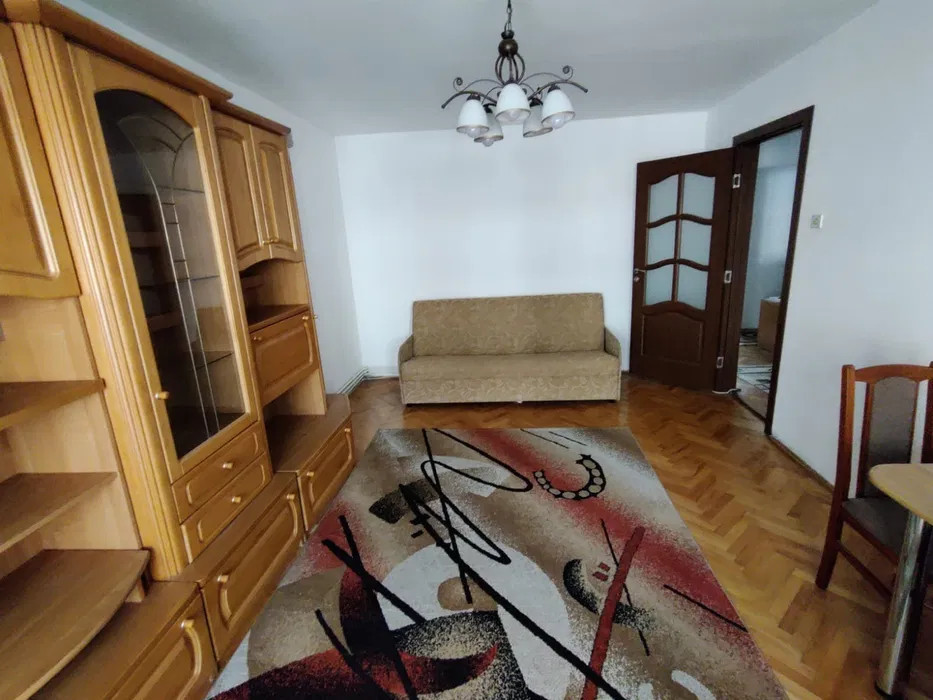 Apartament 4 camere decomandate in zona strazii Buftea din cartierul Marasti
