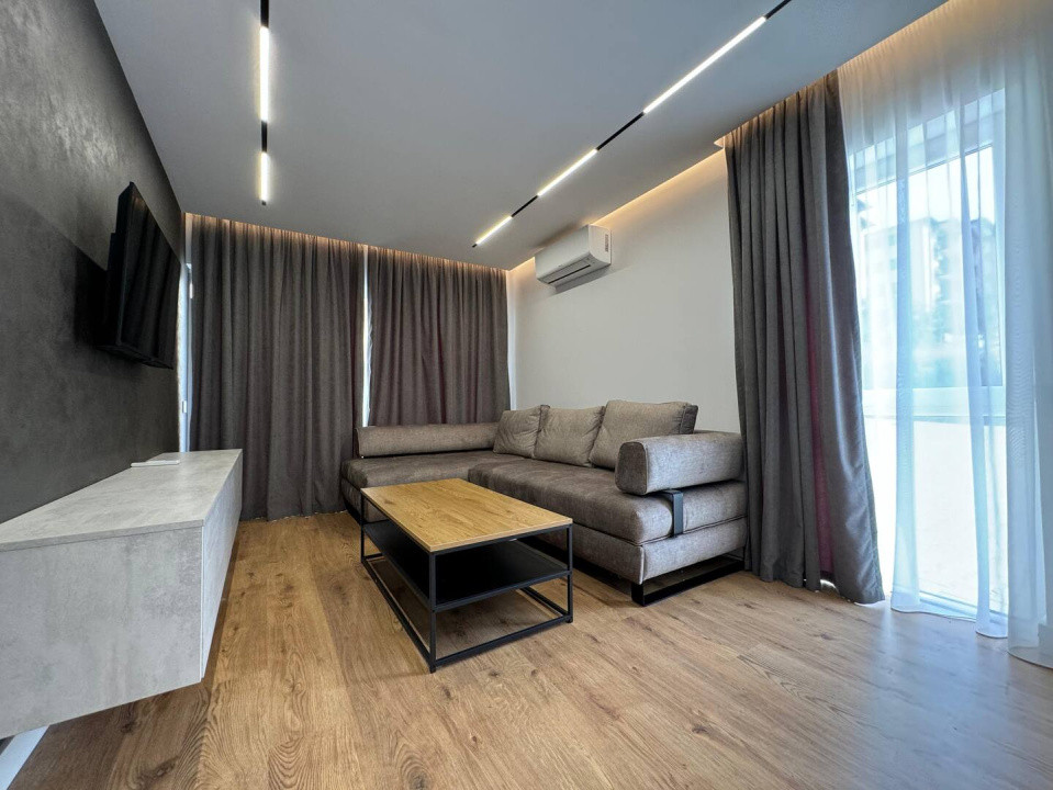 Apartament 2 camere 48 mp, cu 35 gradina, parcare, Subcetate
