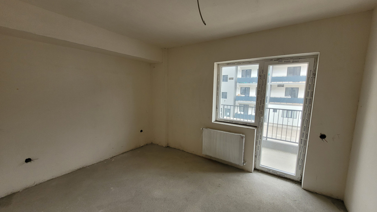 Apartament de 3 camere, semifinisat, Terasa, zona Terra 