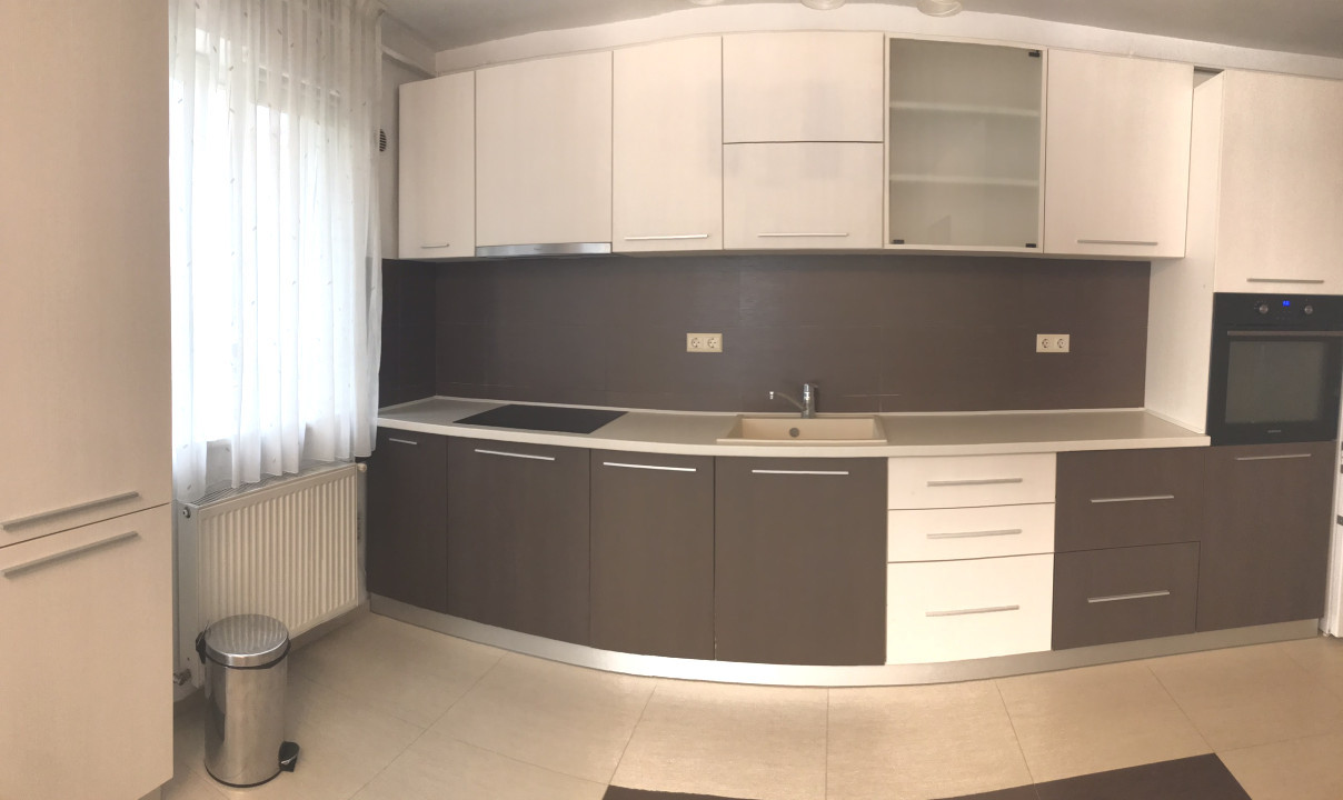 Apartament cu 3 camere, 67 mp, parcare, zona Florilor