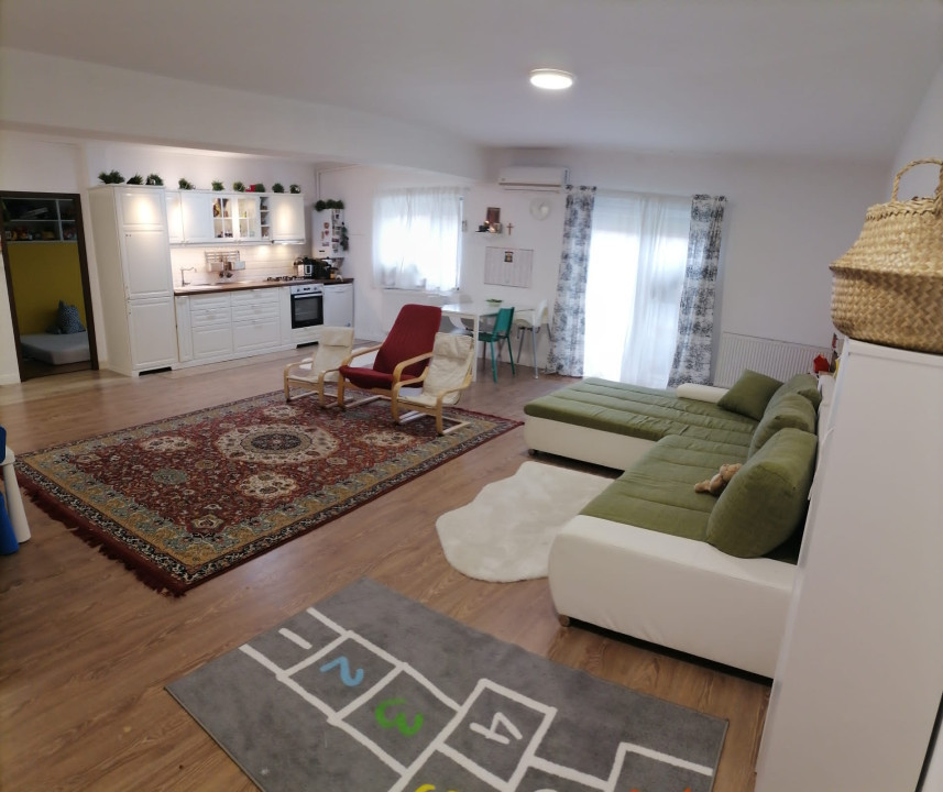 Apartament de 2 camere, 71 mp, mobilat, 5 mp balcon, zona Stejarului