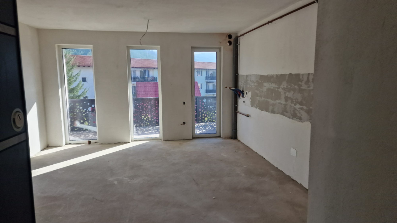 Apartament cu 2 camere, 54 mp si terasa de 75 mp, zona Vivo