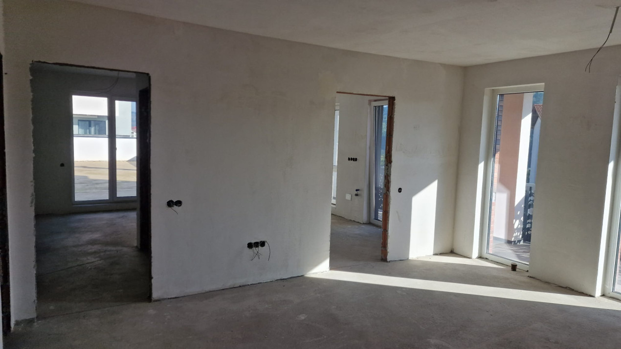 Apartament cu 2 camere, 54 mp si terasa de 75 mp, zona Vivo