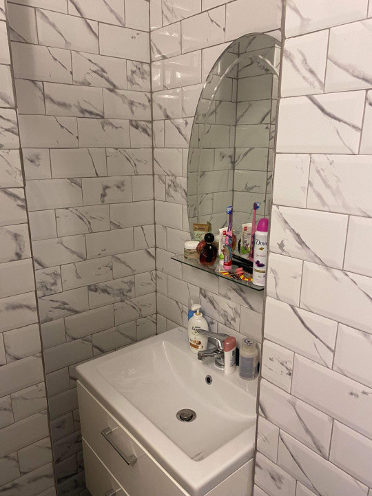 APARTAMNET CU 3 CAMERE SI 2 BAI