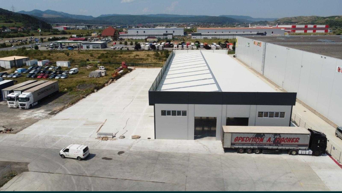 Hala De Inchiriat, 1135 mp, Floresti DN1 