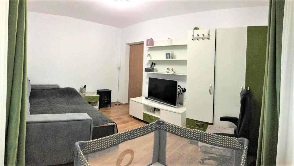 Apartament decomandat la cheie, zona Florilor