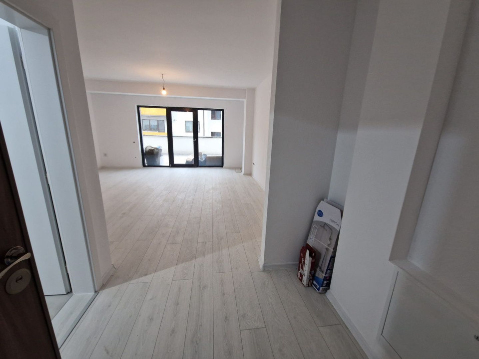 Apartament 2 camere, 53 mp utili, terasă 32 mp, finisat, zona Sub Cetate