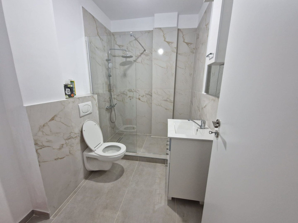 Apartament 2 camere, 53 mp utili, terasă 32 mp, finisat, zona Sub Cetate