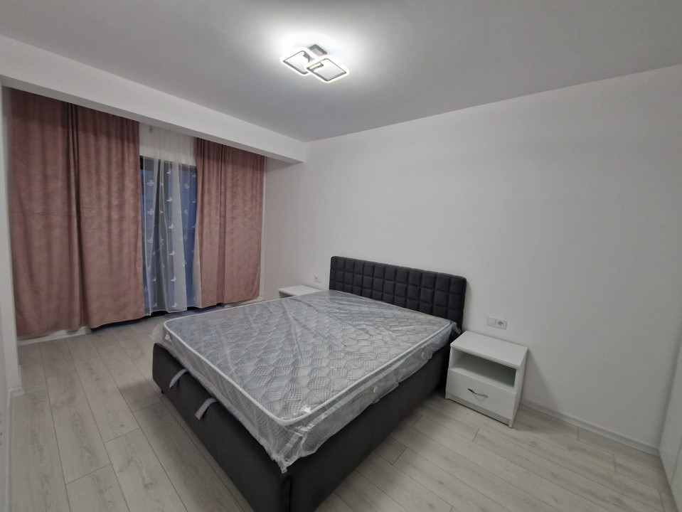 Apartament 2 camere, 53 mp utili, terasă 32 mp, la cheie, zona Sub Cetate