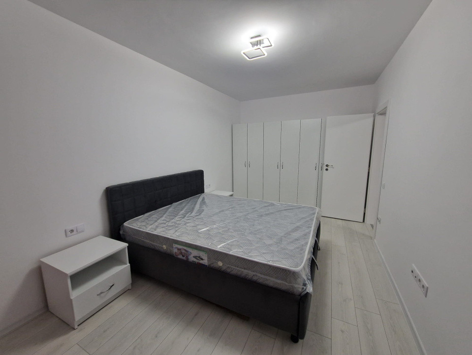 Apartament 2 camere, 53 mp utili, terasă 32 mp, la cheie, zona Sub Cetate