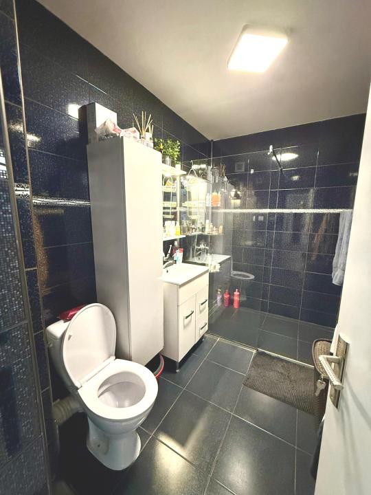 Apartament cu 3 camere, 59 mp, balcon, pe strada Porii (nr mici)