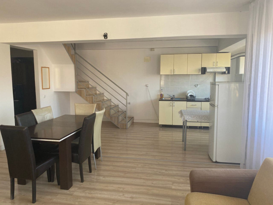 Apartament de 4 camere, mobilat utilat, zona Stejarului