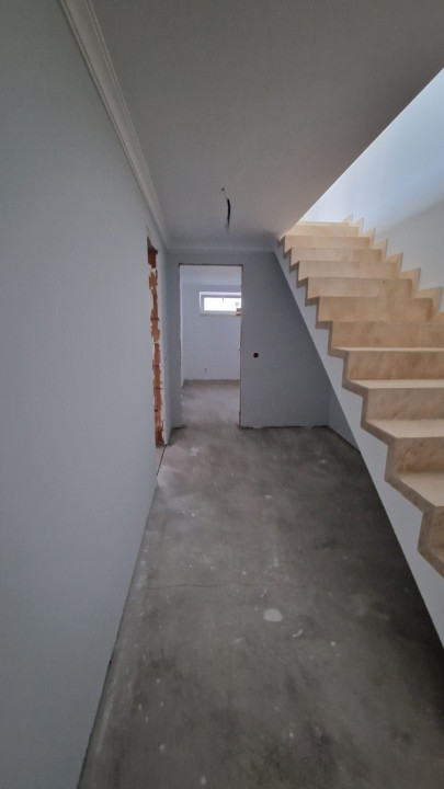 Ansamblu de duplexuri, 4 camere, garaj, gradina, zona Bv Municii 