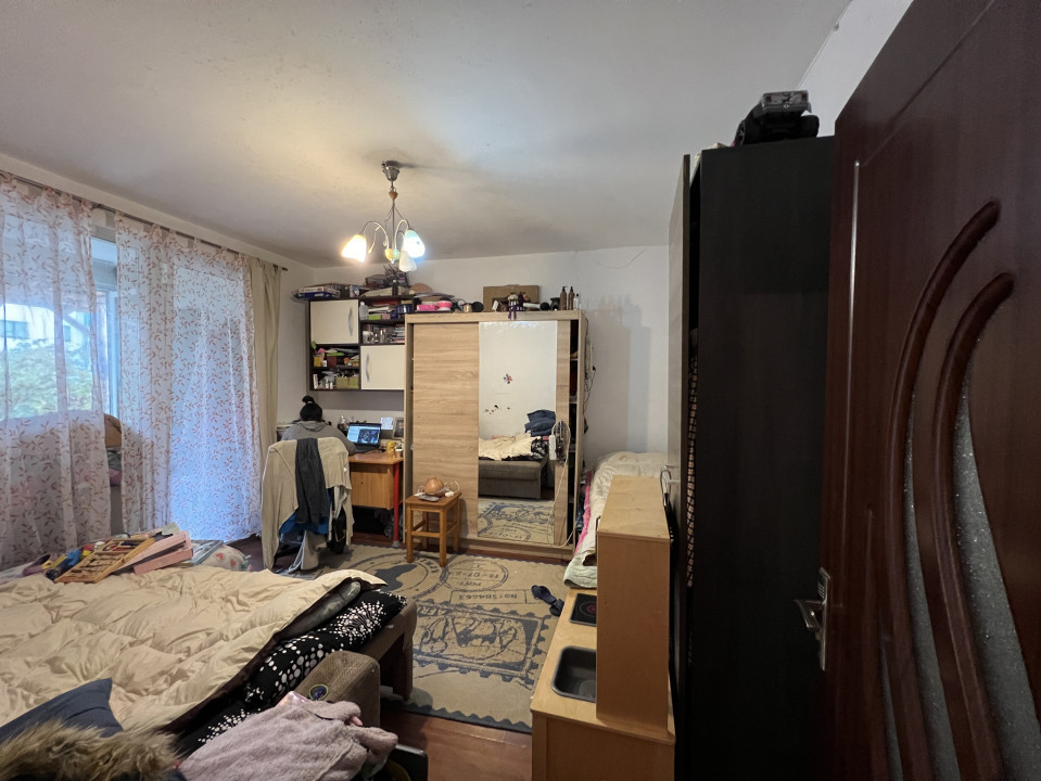  Apartament de 2 camere, 51 mp , 40 mp gradina, zona Eroilor