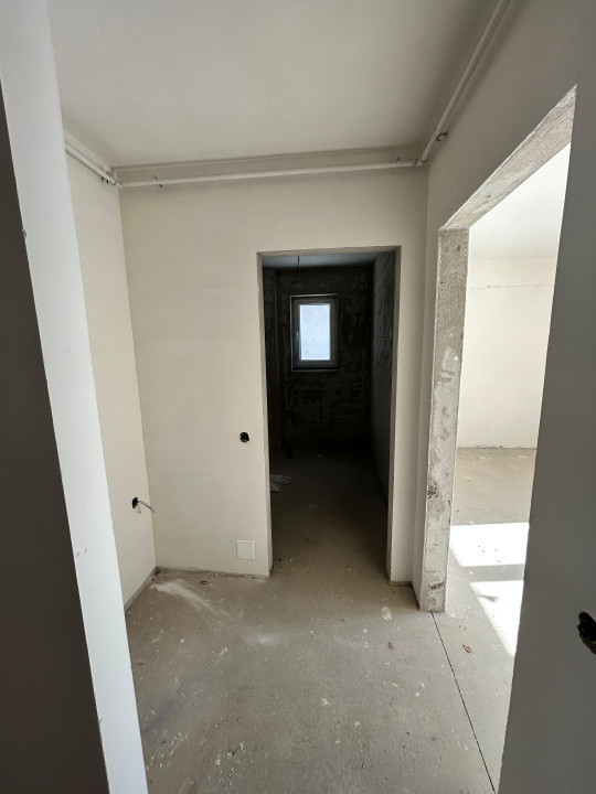 Apartament de 3 camere semifinisat, CF, 88,45 mp util, terasa 80 mp, zona Vivo