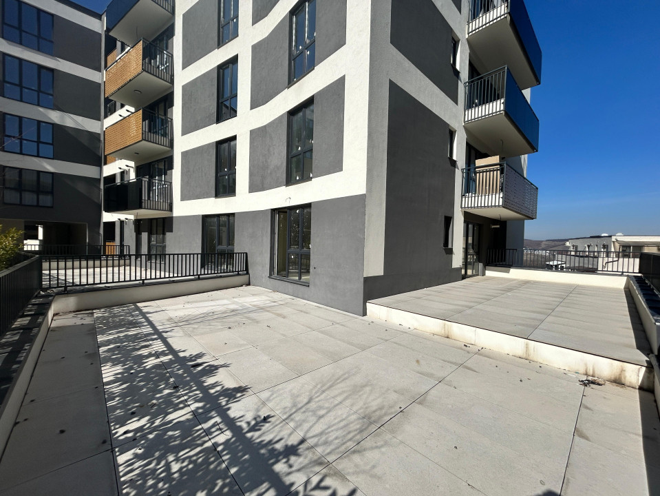 Apartament de 3 camere semifinisat, CF, 88,45 mp util, terasa 80 mp, zona Vivo