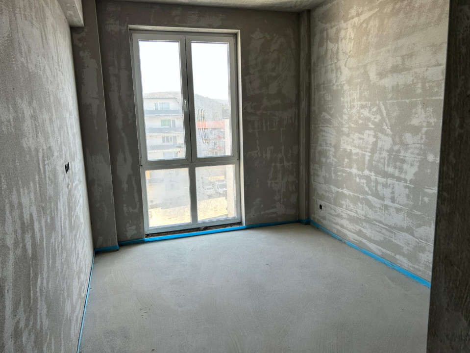 Apartament de 3 camere semifinisat/CF / 72,04 mp, balcon 4,20 mp, zona VIVO 