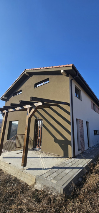 Duplex de vanzare, 4 camere, 162mp, 250mp teren, 2 garaje, Oasului