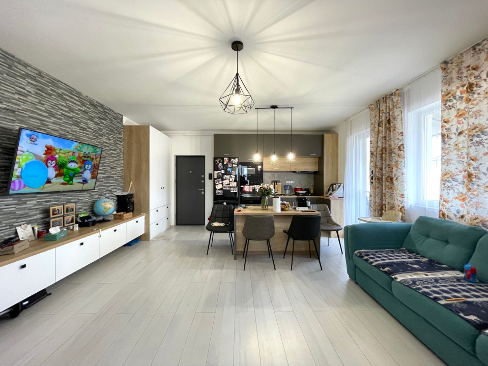 Apartament de 3 camere, terasa de 50 mp, bloc cu lift, parcari subterane