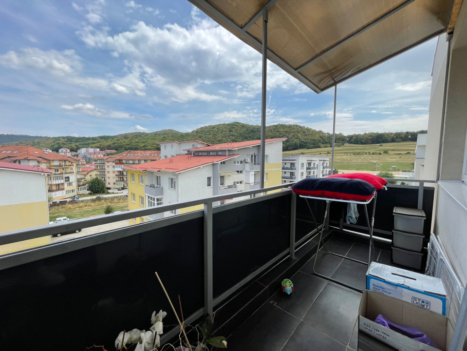 Apartament de 3 camere, terasa de 50 mp, bloc cu lift, parcari subterane