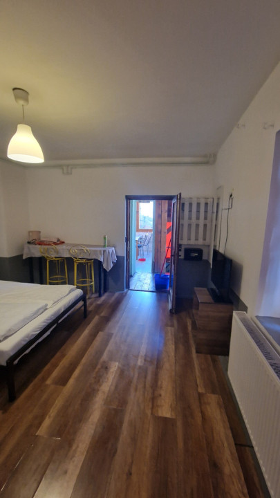 Hostel cu 15 camere, terasa, Ultra Central/Bulevardul Eroilor 