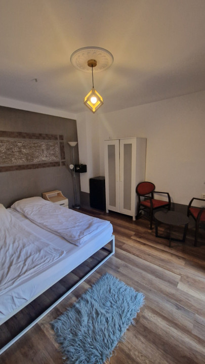 Hostel cu 15 camere, terasa, Ultra Central/Bulevardul Eroilor 