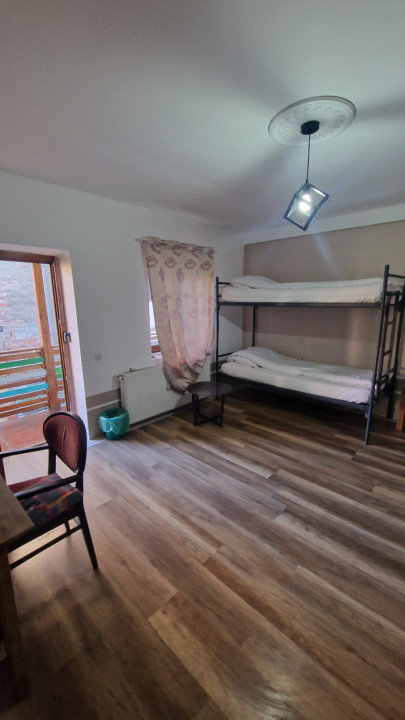 Hostel cu 15 camere, terasa, Ultra Central/Bulevardul Eroilor 