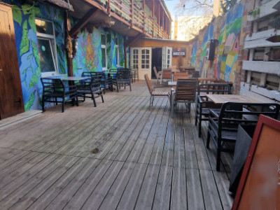 Hostel cu 15 camere, terasa, Ultra Central/Bulevardul Eroilor 