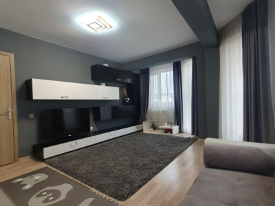 Apartament decomandat, 54 mp, 2 balcoane, parcare, zona Eroilor