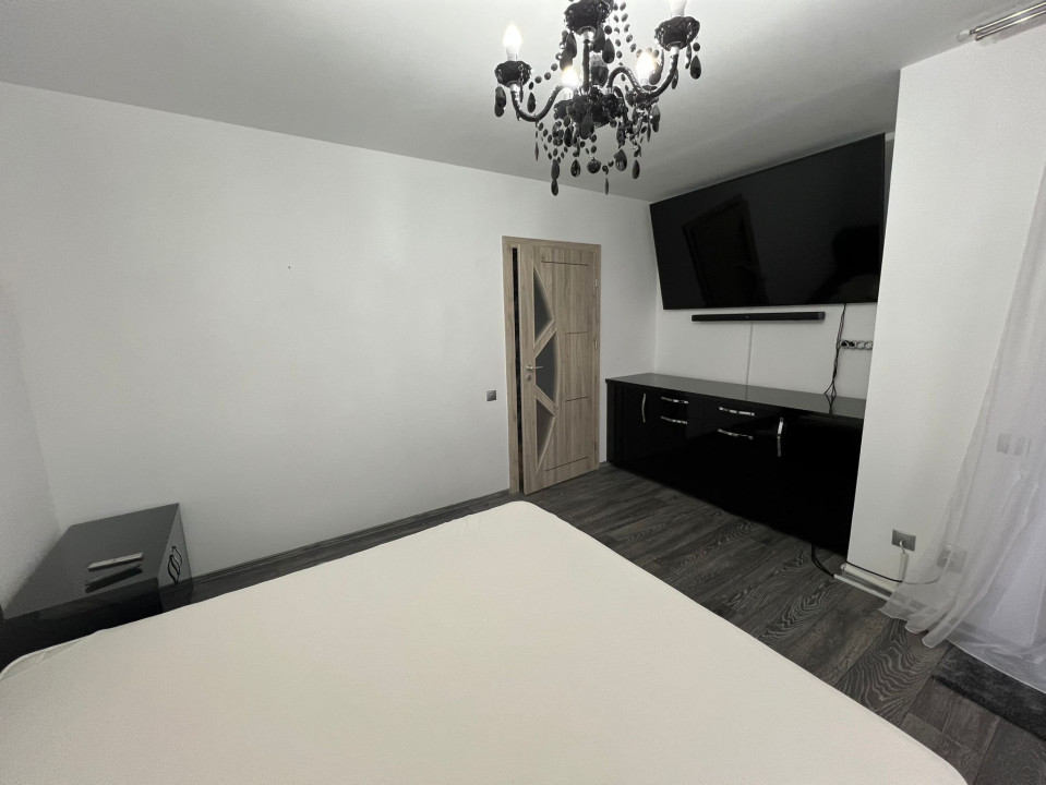 Triplex dispus pe 3 nivele, zona Teilor cu garaj subteran