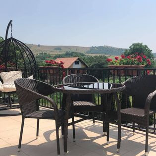 Casa de vanzare 360mp utili, 1500mp teren , Salicea