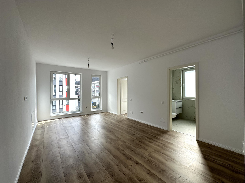 Apartament 3 camere 64mp finisat, 2 balcoane, loc de parcare, zona VIVO