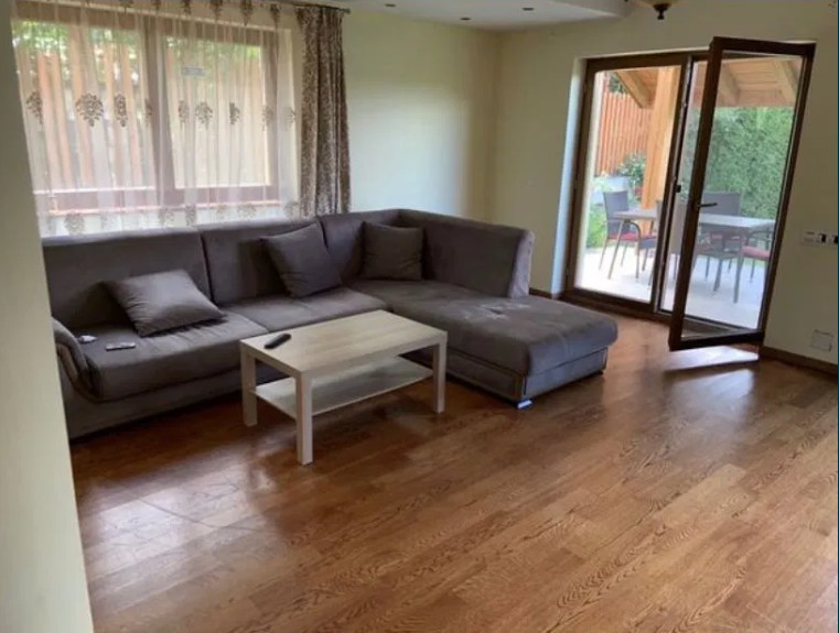 Casa individuala, 180 MP cu curte, Europa