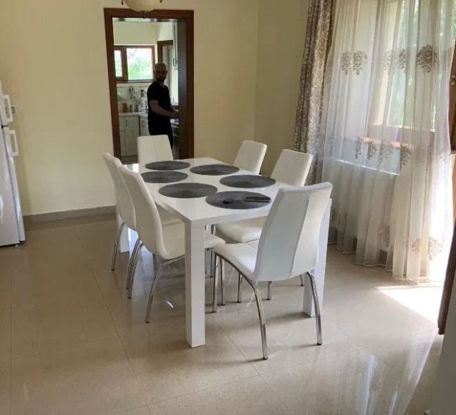 Casa individuala, 180 MP cu curte, Europa