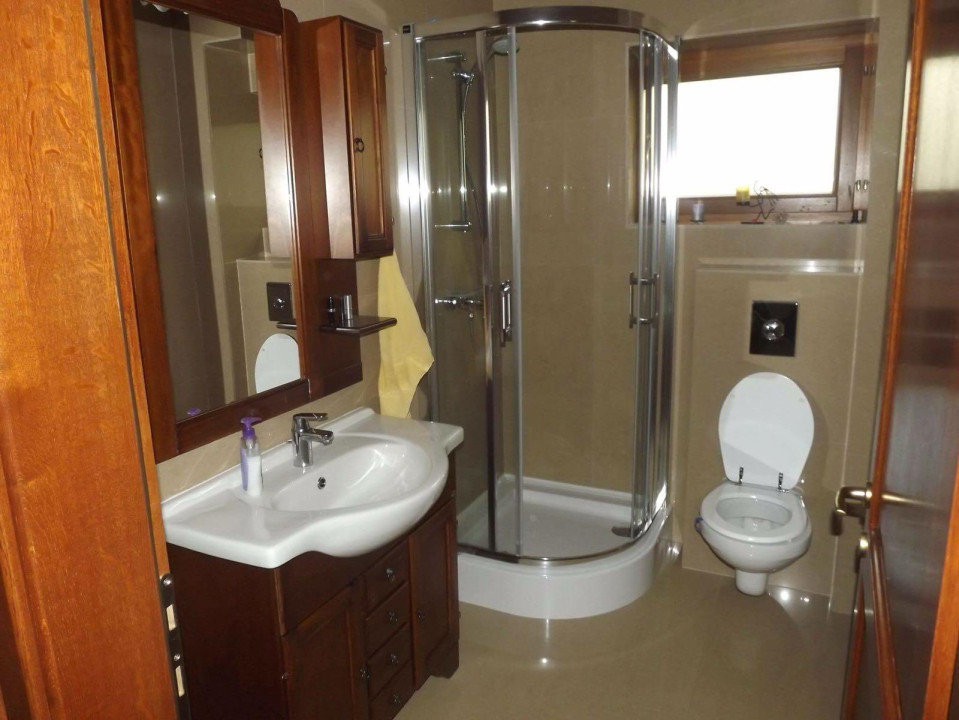 Casa individuala, 180 MP cu curte, Europa