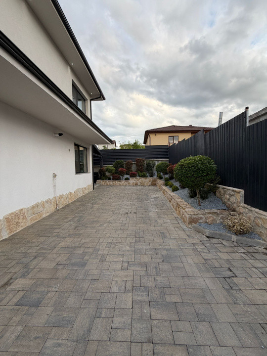 Casa individuala cu 5 camere mobilata utilata, 146 mp, teren 400 mp, Dezmir