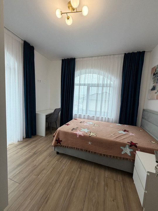Casa individuala cu 5 camere mobilata utilata, 146 mp, teren 400 mp, Dezmir