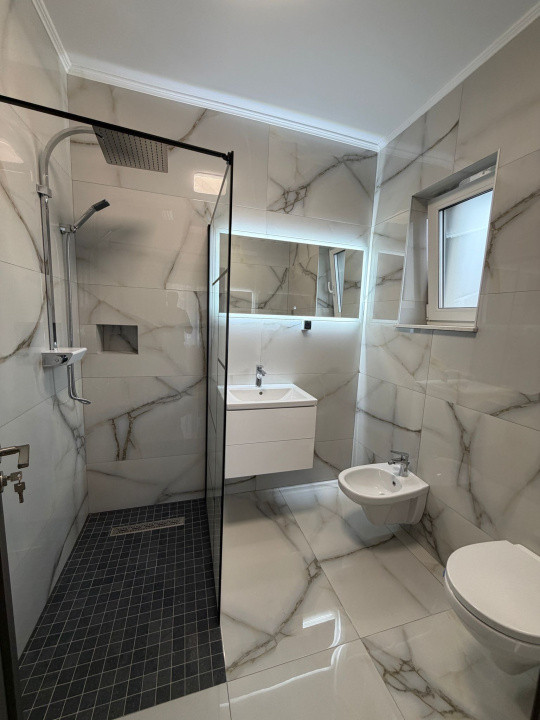 Casa individuala cu 5 camere mobilata utilata, 146 mp, teren 400 mp, Dezmir