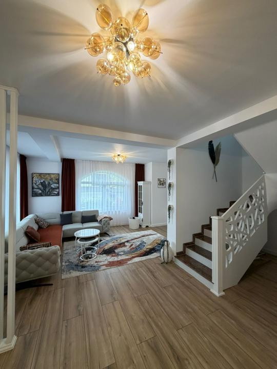 Casa individuala cu 5 camere mobilata utilata, 146 mp, teren 400 mp, Dezmir