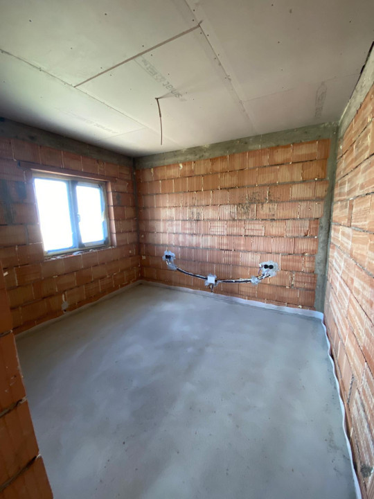 Casa individuală cu CF, 120 mp utili, semifinisată, zona Sannicoara 