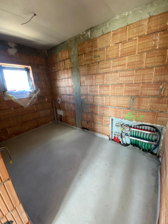 Casa individuală cu CF, 120 mp utili, semifinisată, zona Sannicoara 